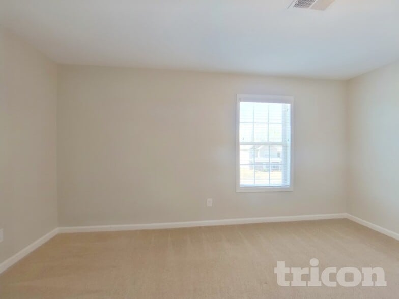 Building Photo - 920 Beverly Ct