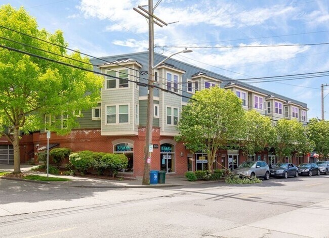 Primary Photo - Top Floor Mini Studio, Tangletown-Greenlake