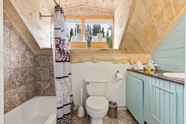 Building Photo - 513 Co Rd 672