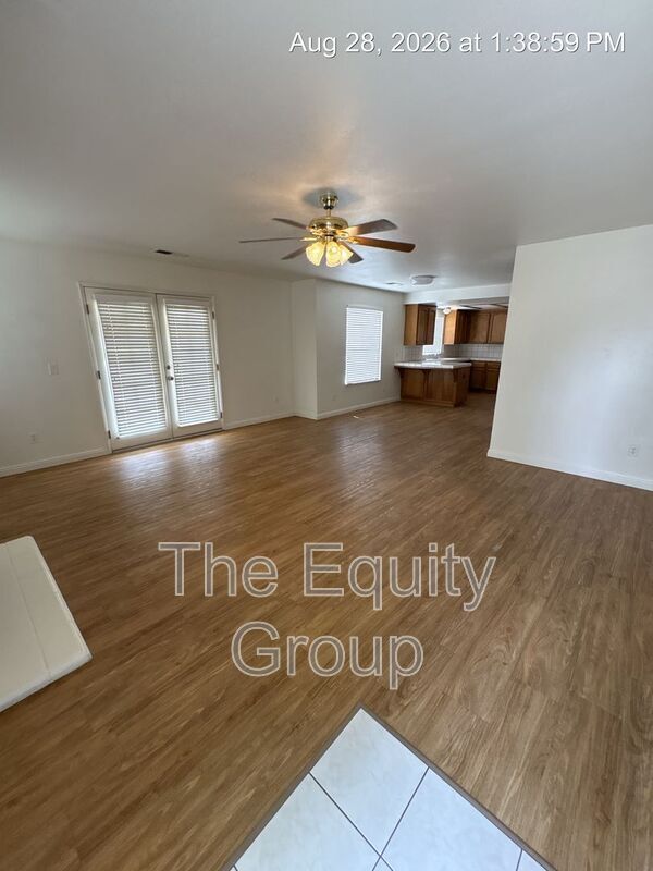 Building Photo - 2633 S Maselli St