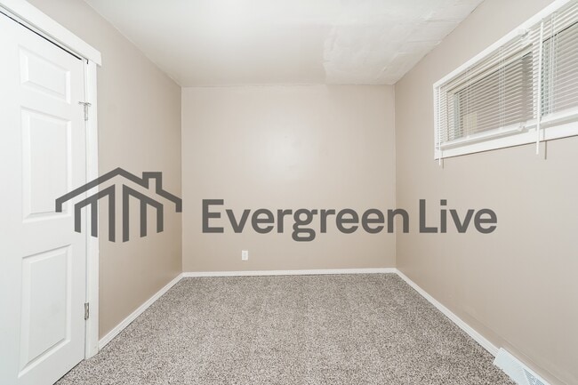 Building Photo - 4636 N 72nd St