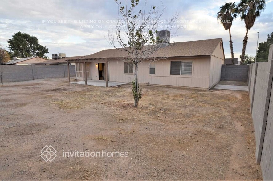 Building Photo - 6850 W Sierra St