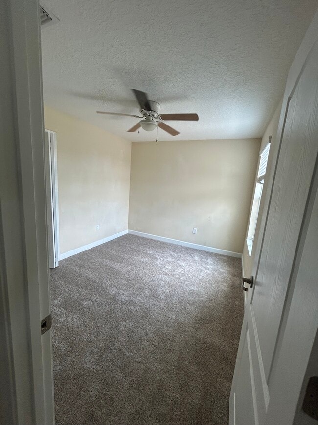 Building Photo - 15147 Driftwood Bend St