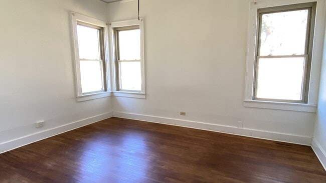 Building Photo - 1017 Audubon Ave