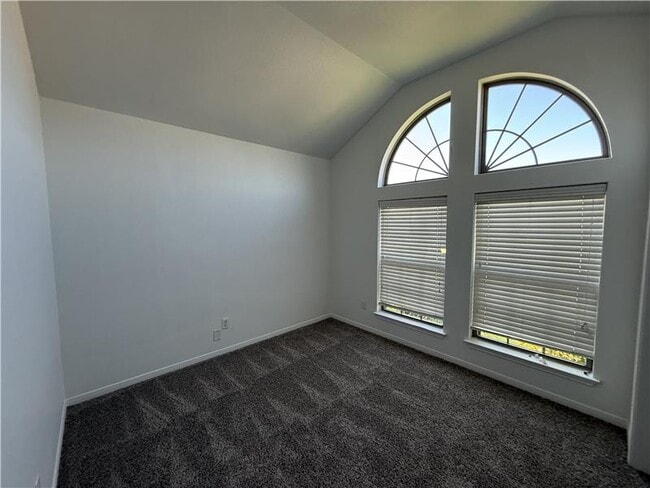 Building Photo - 531 Parkfield Ln