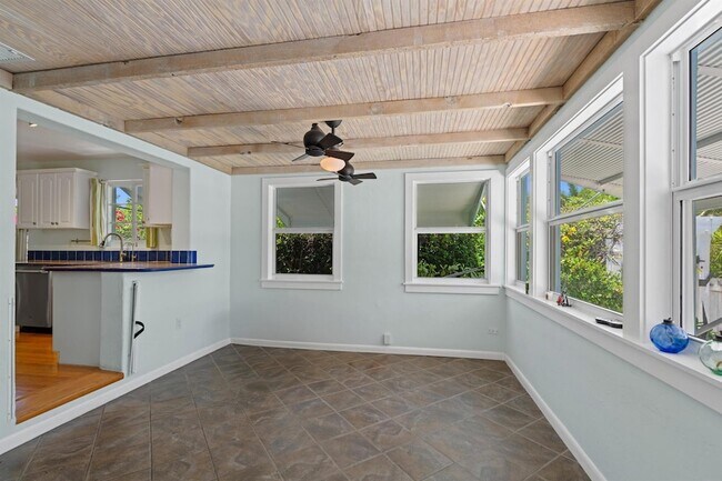 Building Photo - 430 N Ocean Breeze