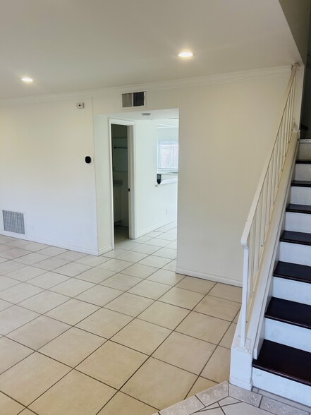 Entrance - 9808 Via Sonoma