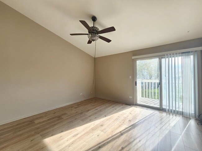 Building Photo - 475 Bridle Trail