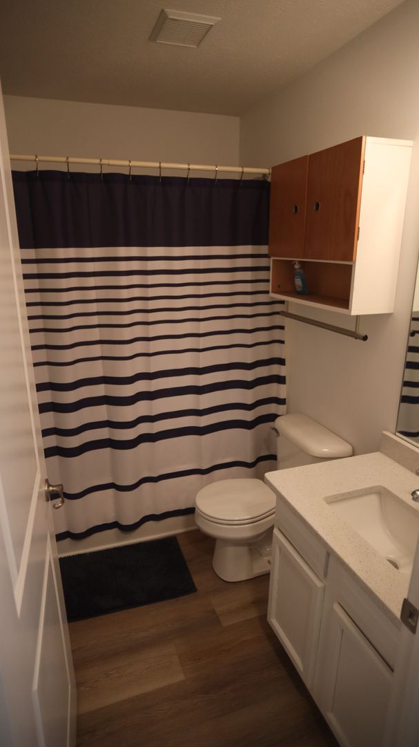 Building Photo - AVAILABLE NOW!