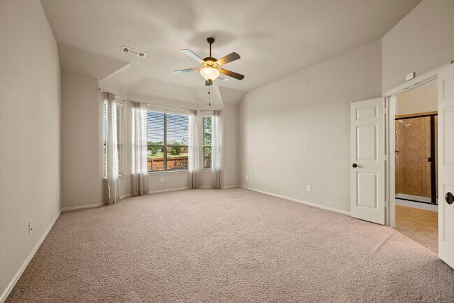 Building Photo - This one checks all the boxes—location, la...