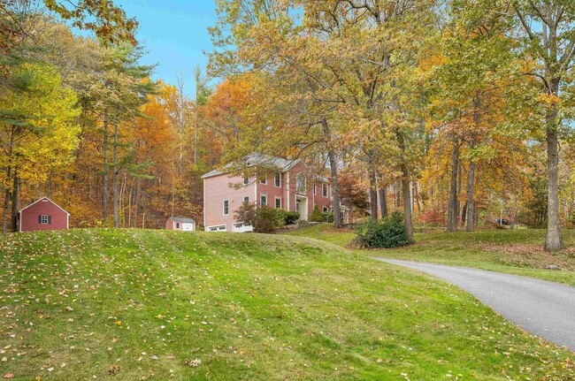 Building Photo - 13 Bear Hill Rd