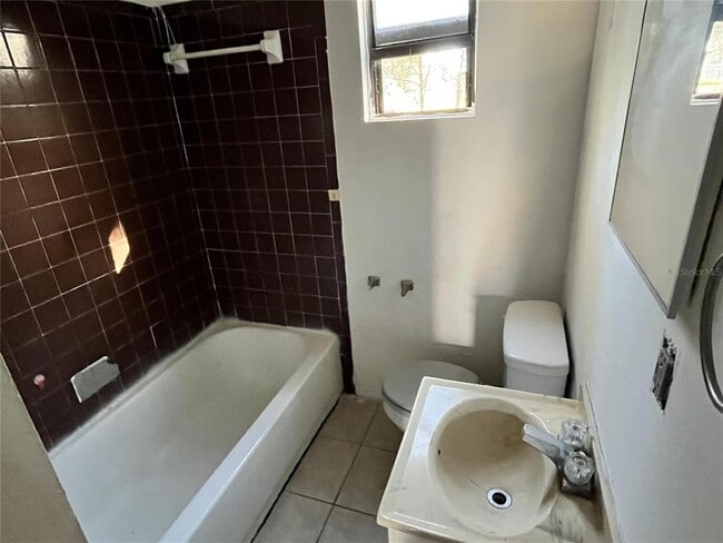 Building Photo - 1290 Henson Ln