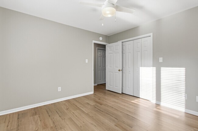 Building Photo - 101 Gatewood Dr