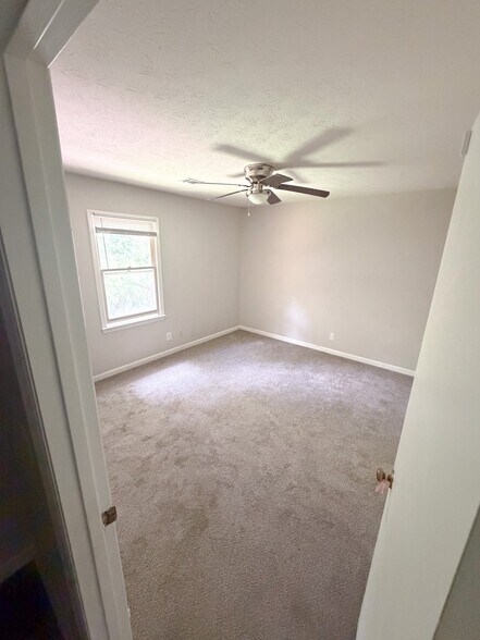 Building Photo - 6197 Trestlewood Dr