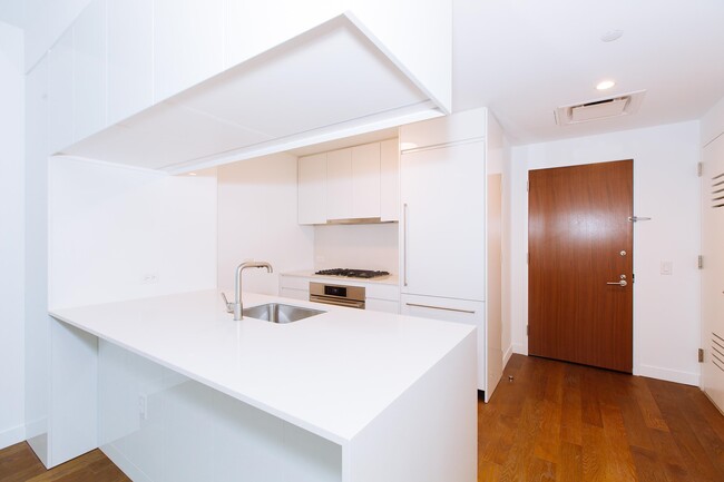 Building Photo - 99 Hudson St