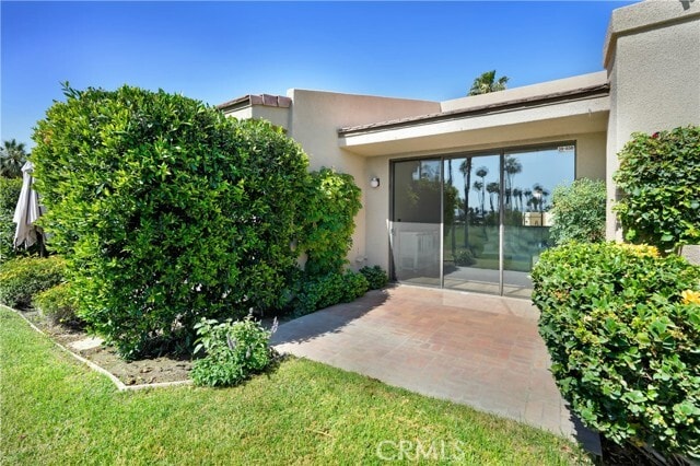 Building Photo - 39856 Narcissus Way