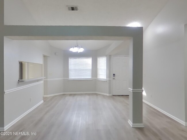 Building Photo - 3373 Millcrest Pl