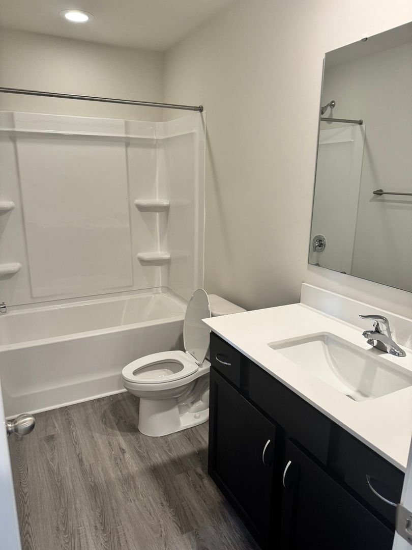 Building Photo - 916 W Sumter St