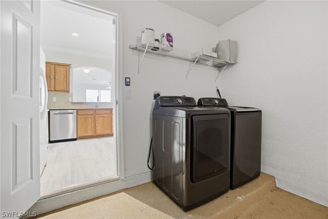 Building Photo - 3340 Antica St