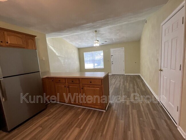 Building Photo - 504 Draco Dr