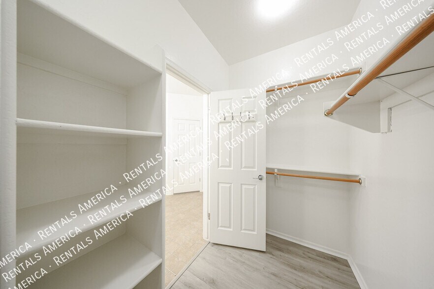 Building Photo - 19407 E Canary Way