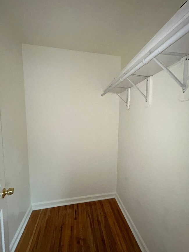 Building Photo - Cozy Home w/2 bath!