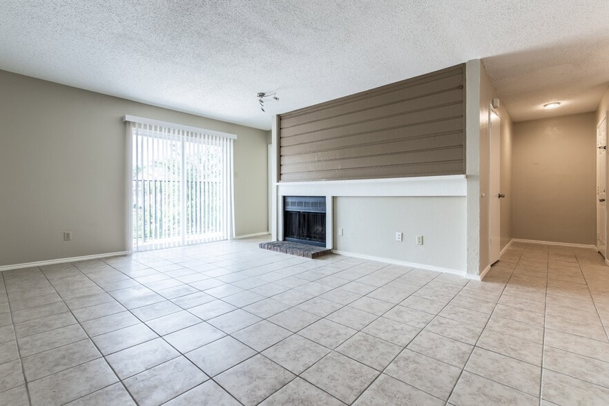 Building Photo - 8109 Skillman St