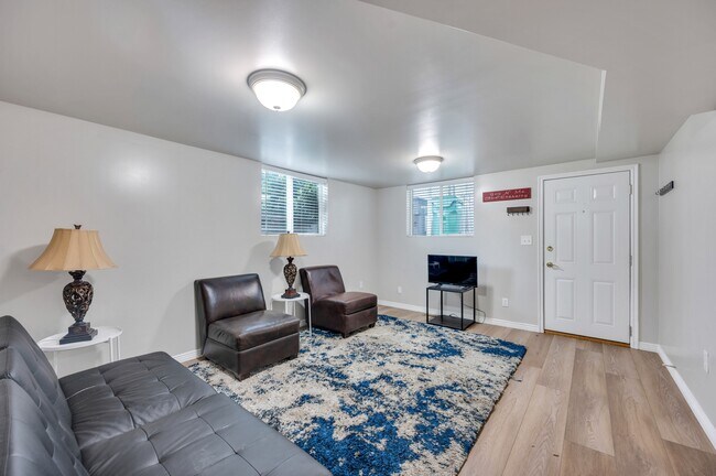 Building Photo - 29 2050 N