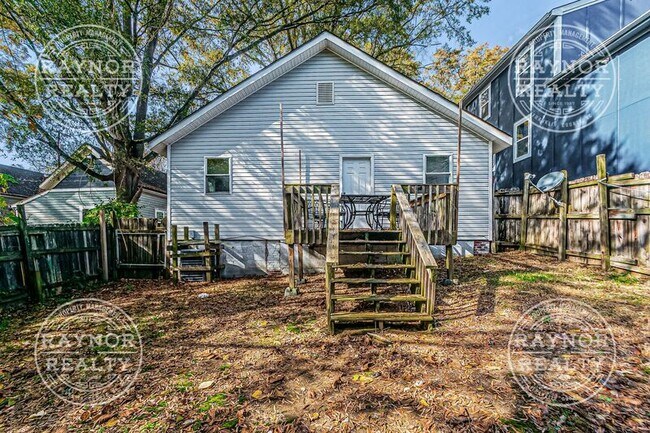 Building Photo - 117 S Briggs Ave