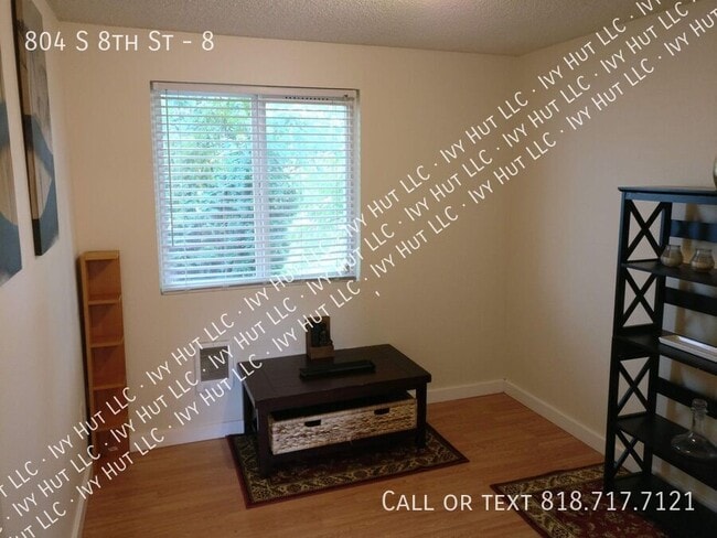 Building Photo - 804 S 8th St