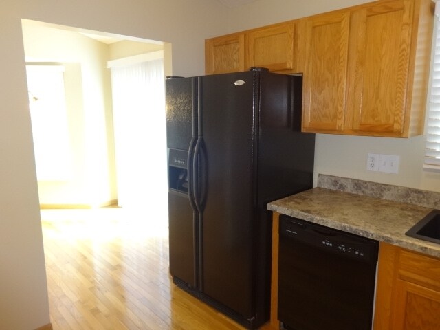 Building Photo - 2130 Winding Hollow Dr