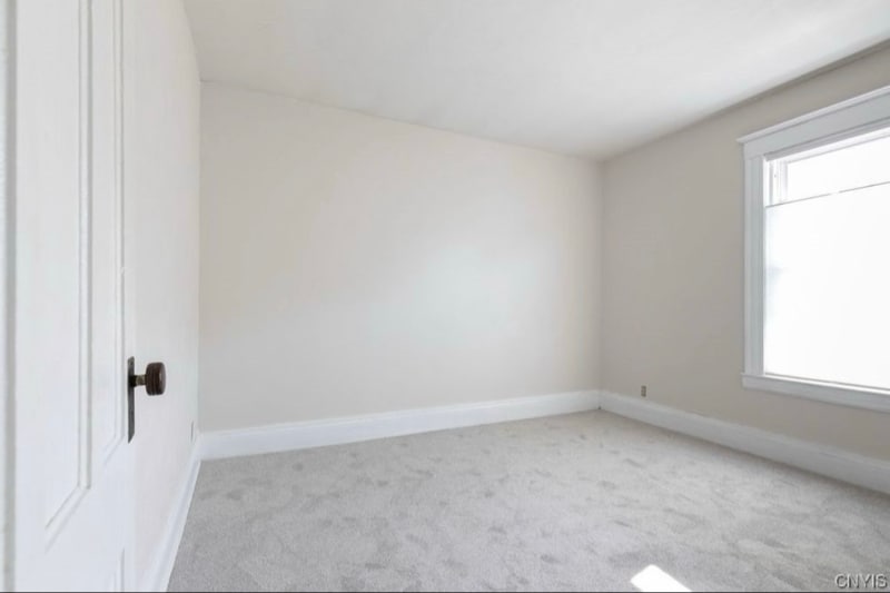 Building Photo - 136 Bryant Ave