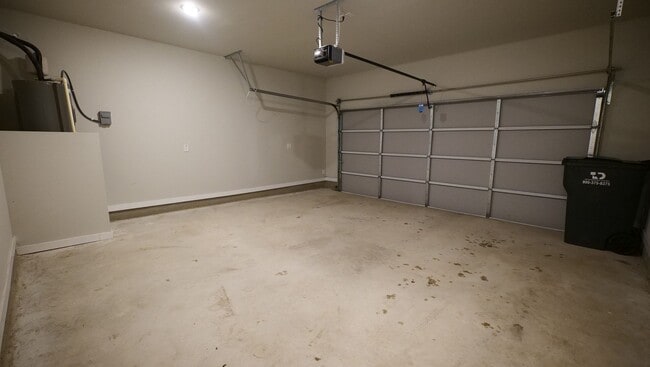 Building Photo - Stunning 3x2 Luxury Duplex in Buda, TX!