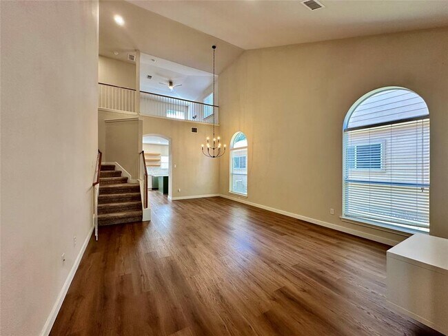 Building Photo - 10501 Wylie Dr