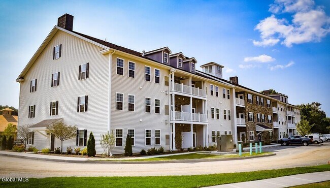 Primary Photo - 25 Hastings Dr