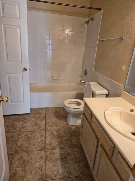 Building Photo - 6480 Annie Oakley Dr