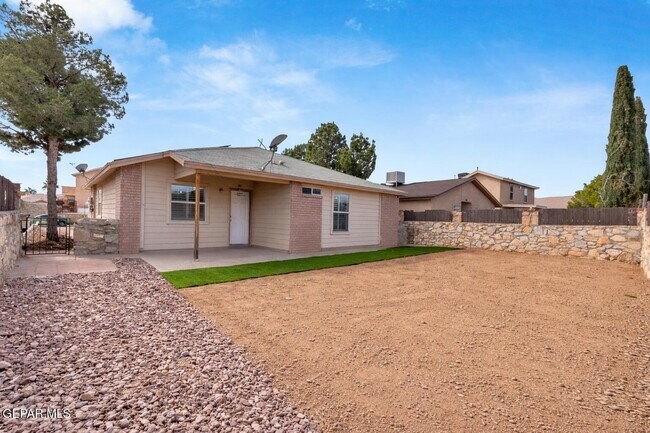 Building Photo - 3092 Tierra Bowles Dr