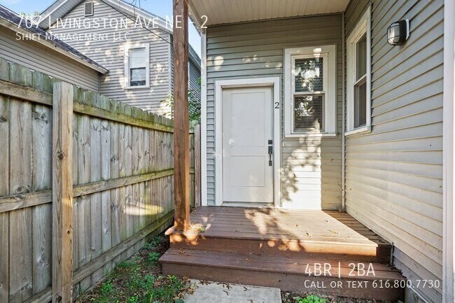 Building Photo - 707 Livingston Ave NE