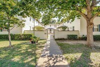 Building Photo - 3419 S University Dr