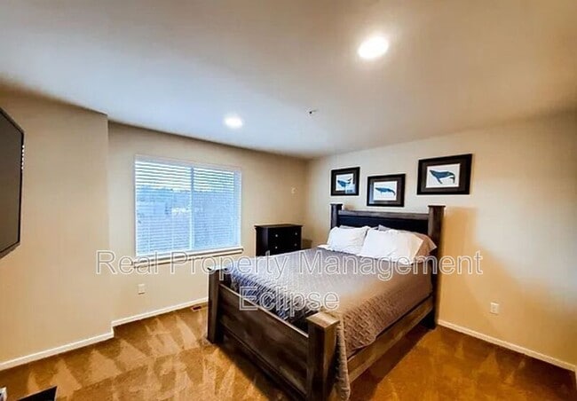 Building Photo - 2115 201st Pl SE