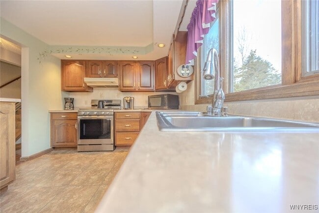 Building Photo - 6784 Bear Ridge Rd