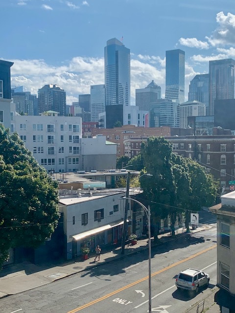 Building Photo - 1703 Bellevue Ave