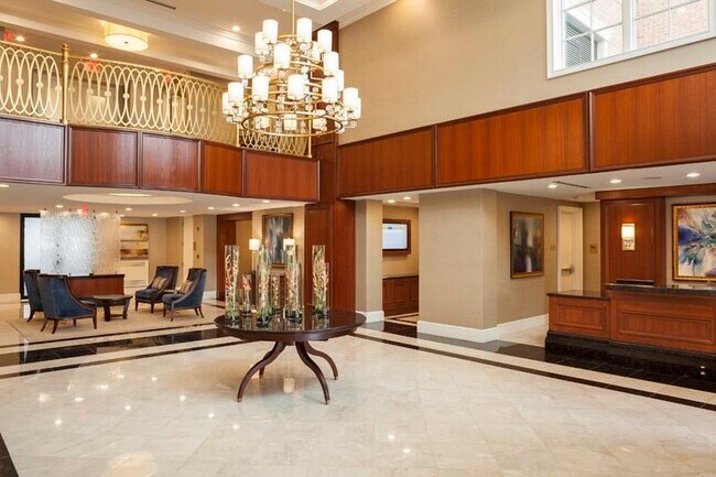 Building Photo - 6000 Royal Ct
