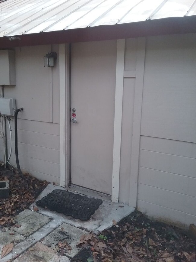 Building Photo - 1 Bedroom 1 Bath Cottage home in Deland fo...
