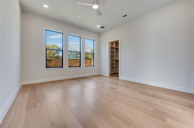 Building Photo - 9409 Lenel Pl