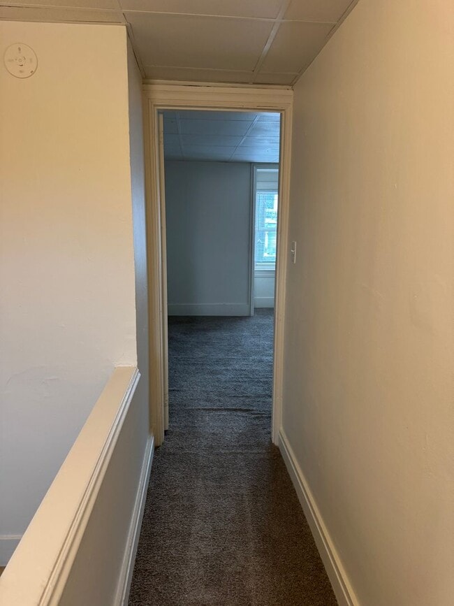 Building Photo - 1559 W King St