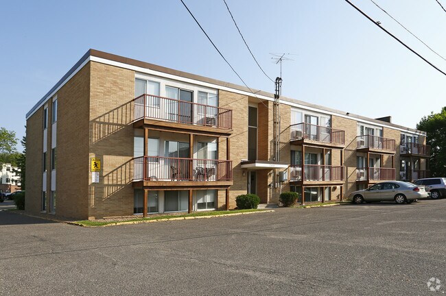 Primary Photo - Rivercliff Apartments