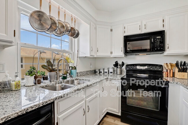 Building Photo - 2890 W Long Cir