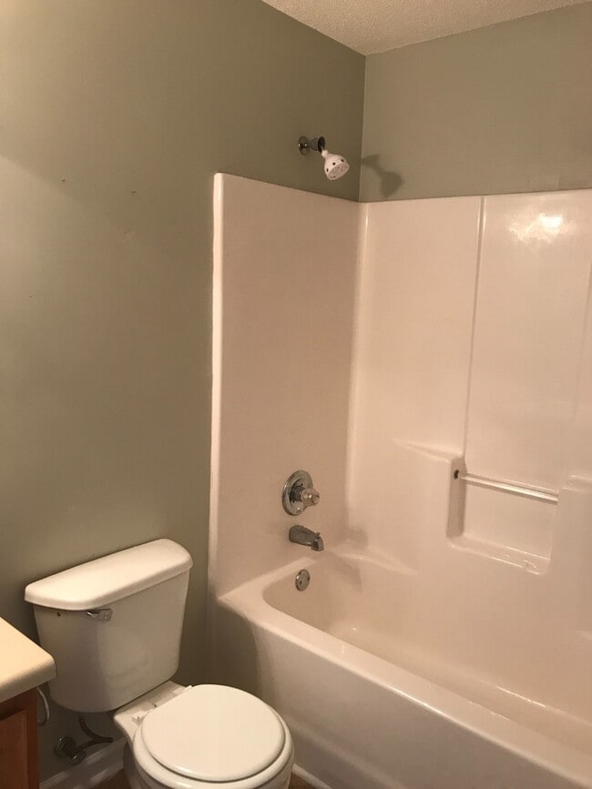 Building Photo - 601 Hidden Creek Cir