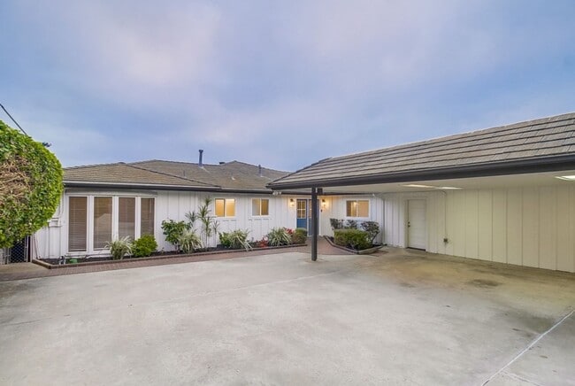 Building Photo - Beautiful house in heart of Point Loma
